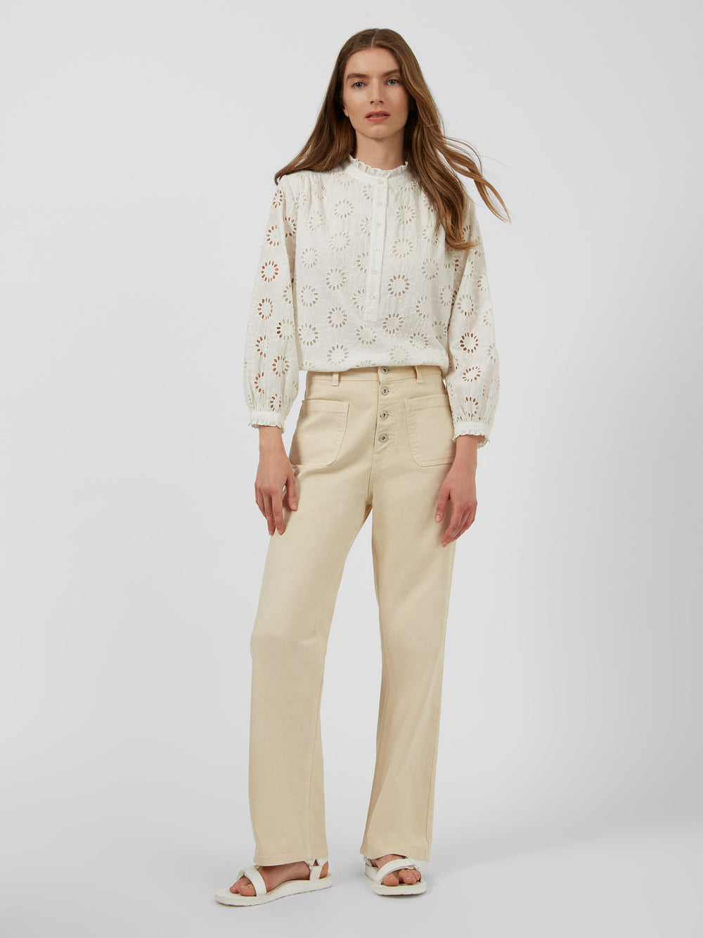 Women's patch hot sale pocket jeans